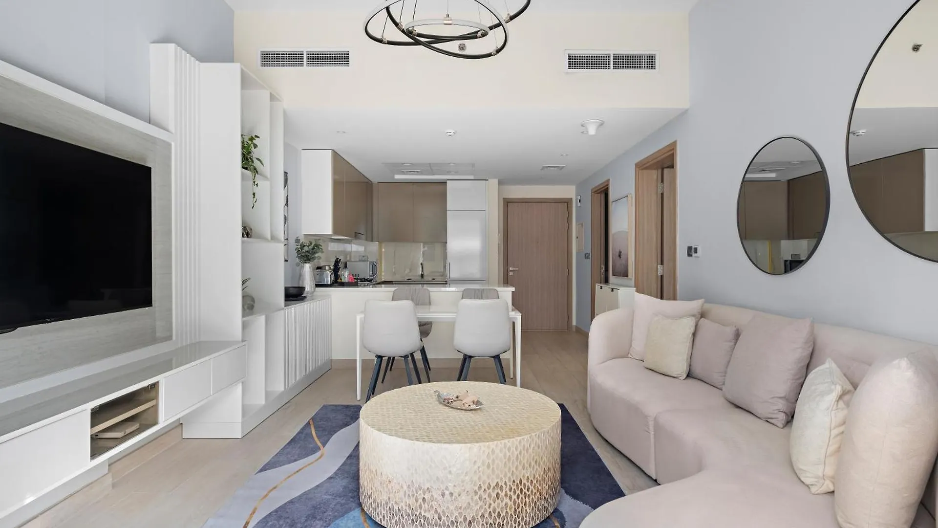 1Br Azizi Riviera B7, Pool View Apartment Dubai