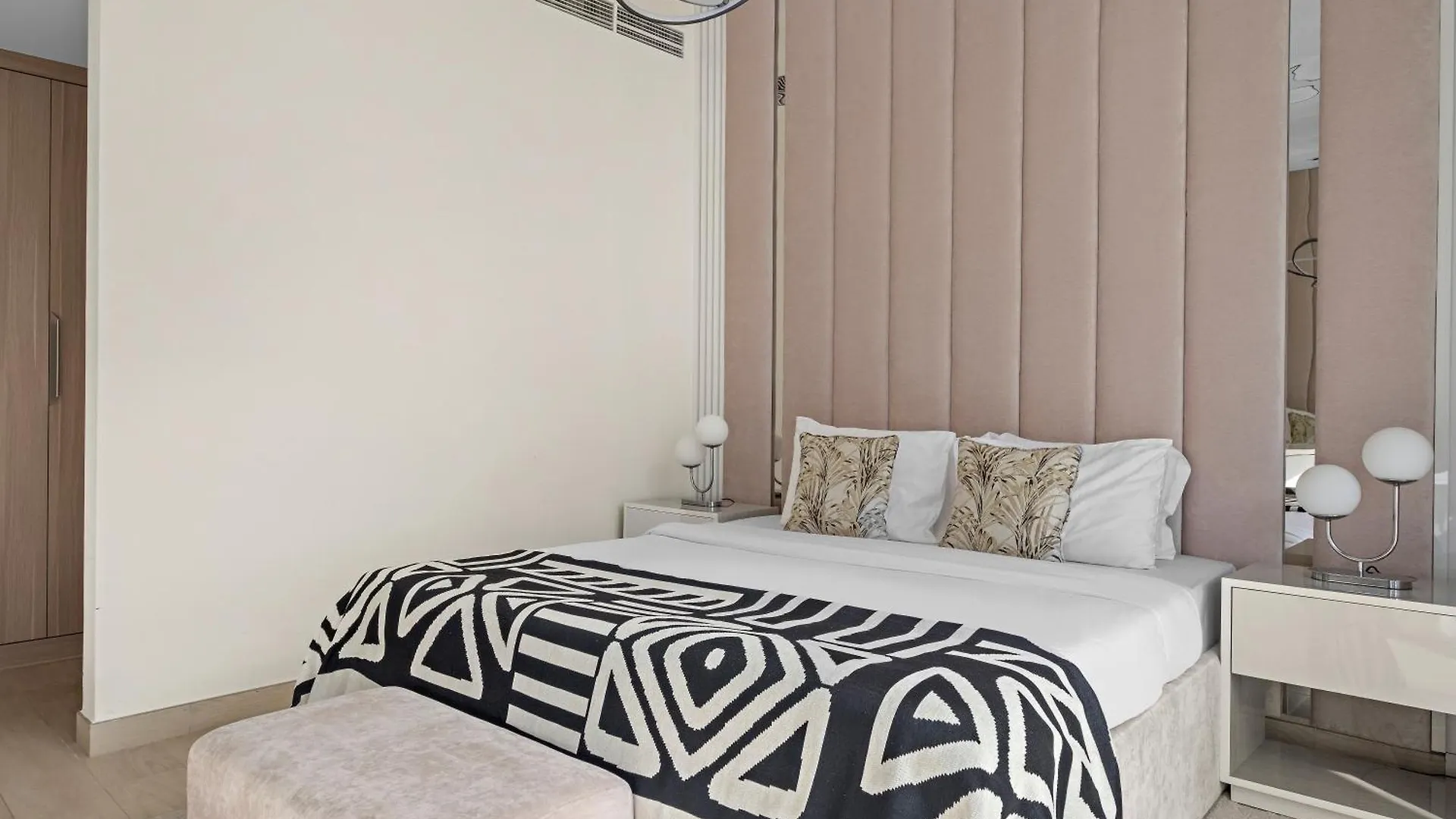 1Br Azizi Riviera B7, Pool View Apartment Dubai United Arab Emirates